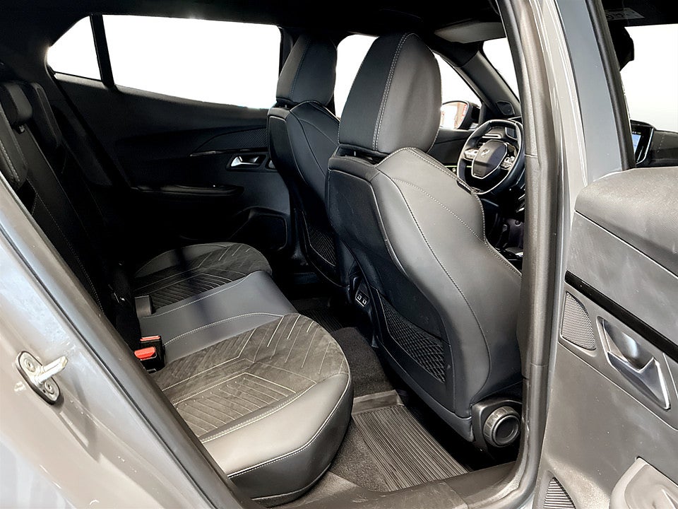 Bild på Peugeot 2008 GT 1.2 PT 130hk Aut B-KAMERA CARPLAY