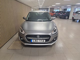 Suzuki Swift Hybrid AllGrip Euro 6 — bild 2 av 11