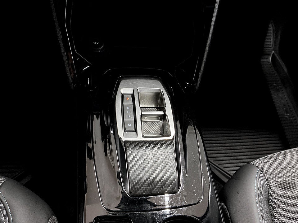 Bild på Peugeot 2008 Allure Pack 1.2 PT 130hk Aut B-KAMERA CARPLAY