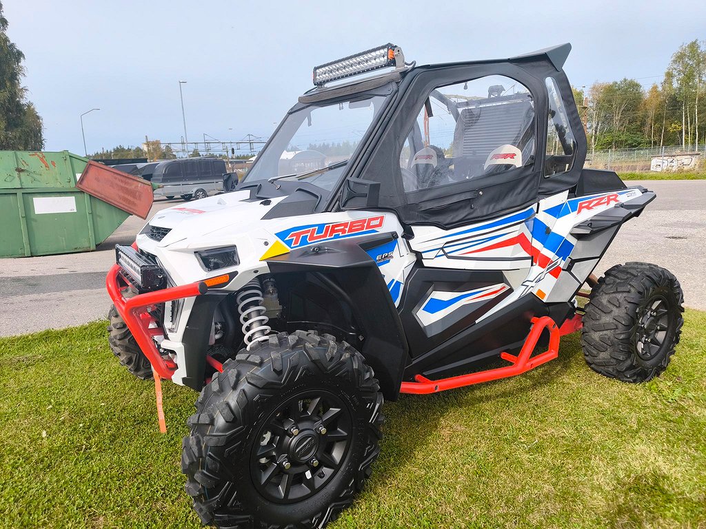 Polaris RZR XP TURBO  ++ 