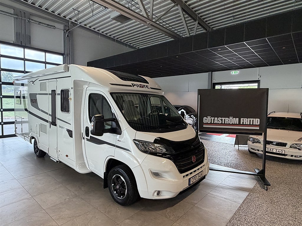 Pilote 740 GJ  /Aut/Alde /Solcell/Cykelställ/Mkt fin