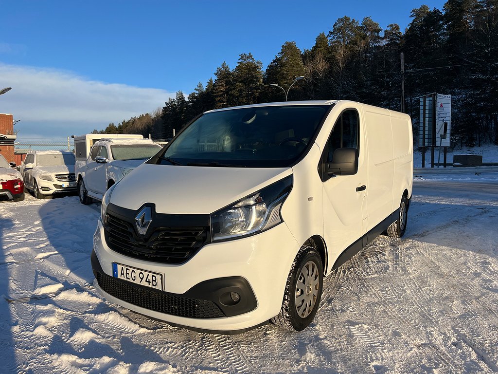 Renault trafic Skåpbil 2.7t 1.6 dCi 125hk Lång MOMS Euro 6