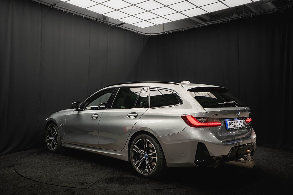 BMW 330e xDrive M Sport PANORAMA LÄDER DRAG KAMERA ADAPTIV-FART