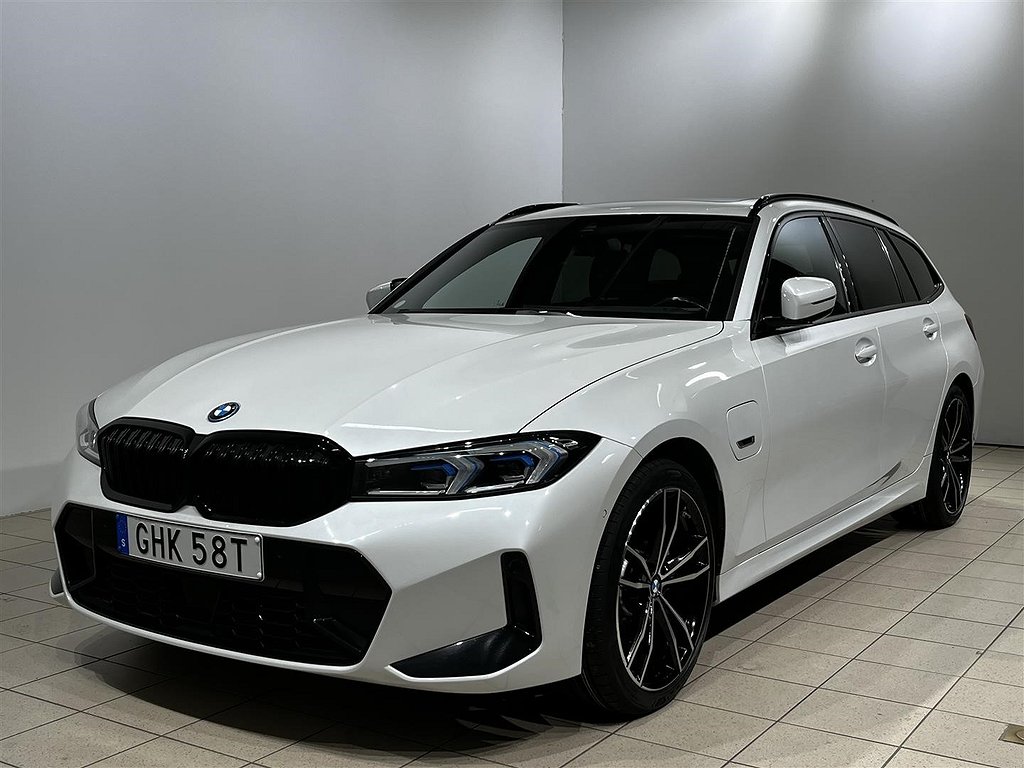 BMW 330e xDrive M-Sport El Drag Panorama Tonade H K 292hk 2.95% Ränta