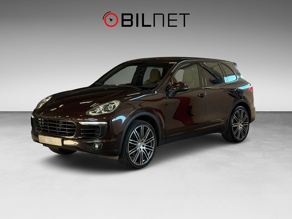 Porsche Cayenne V6 Diesel *3,99%* Värmare 22” Drag Navi BOSE 14-vägs