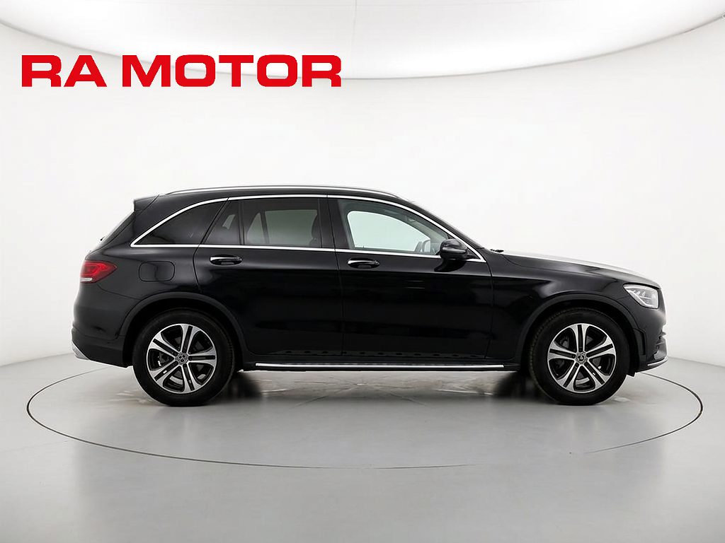 Mercedes-Benz GLC 300 e 4MATIC 320hk 9G-Tronic Pano Navi Drag Värmare 2020