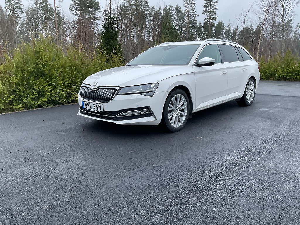 Skoda Superb iV Combi 1.4 TSI iV Business Edition, Style Euro 6