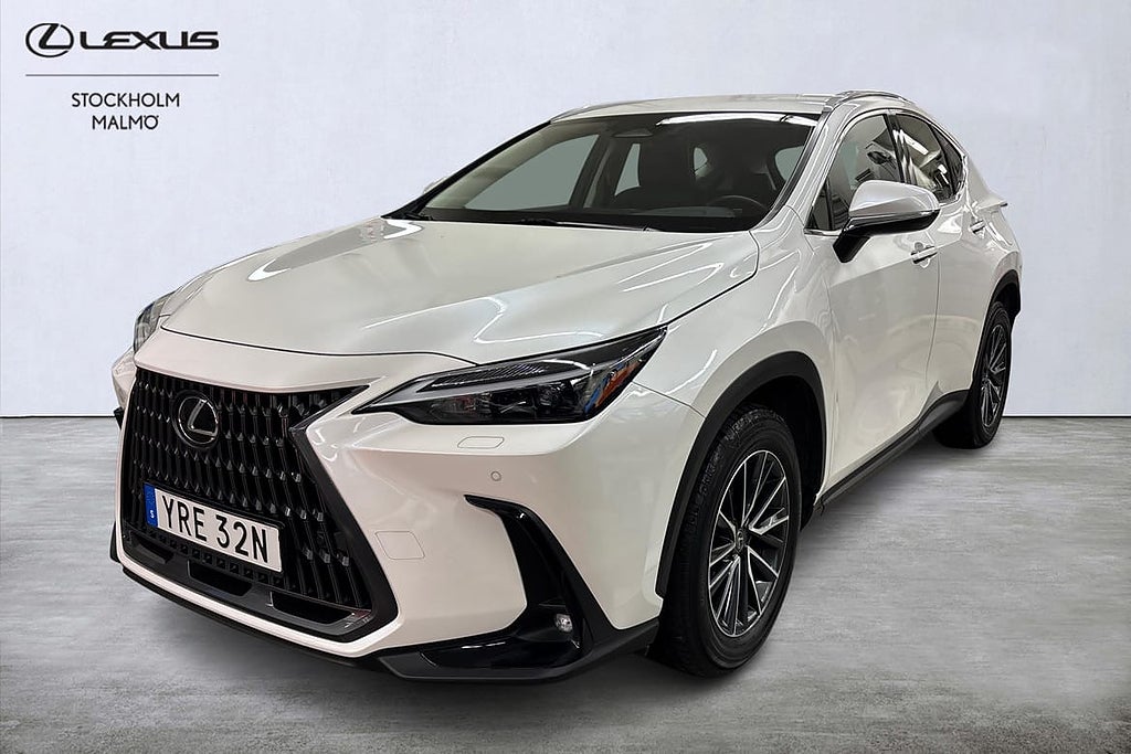 Lexus NX 450h+ Business Plus AWD 309hk Drag P-väm Keyless Navi