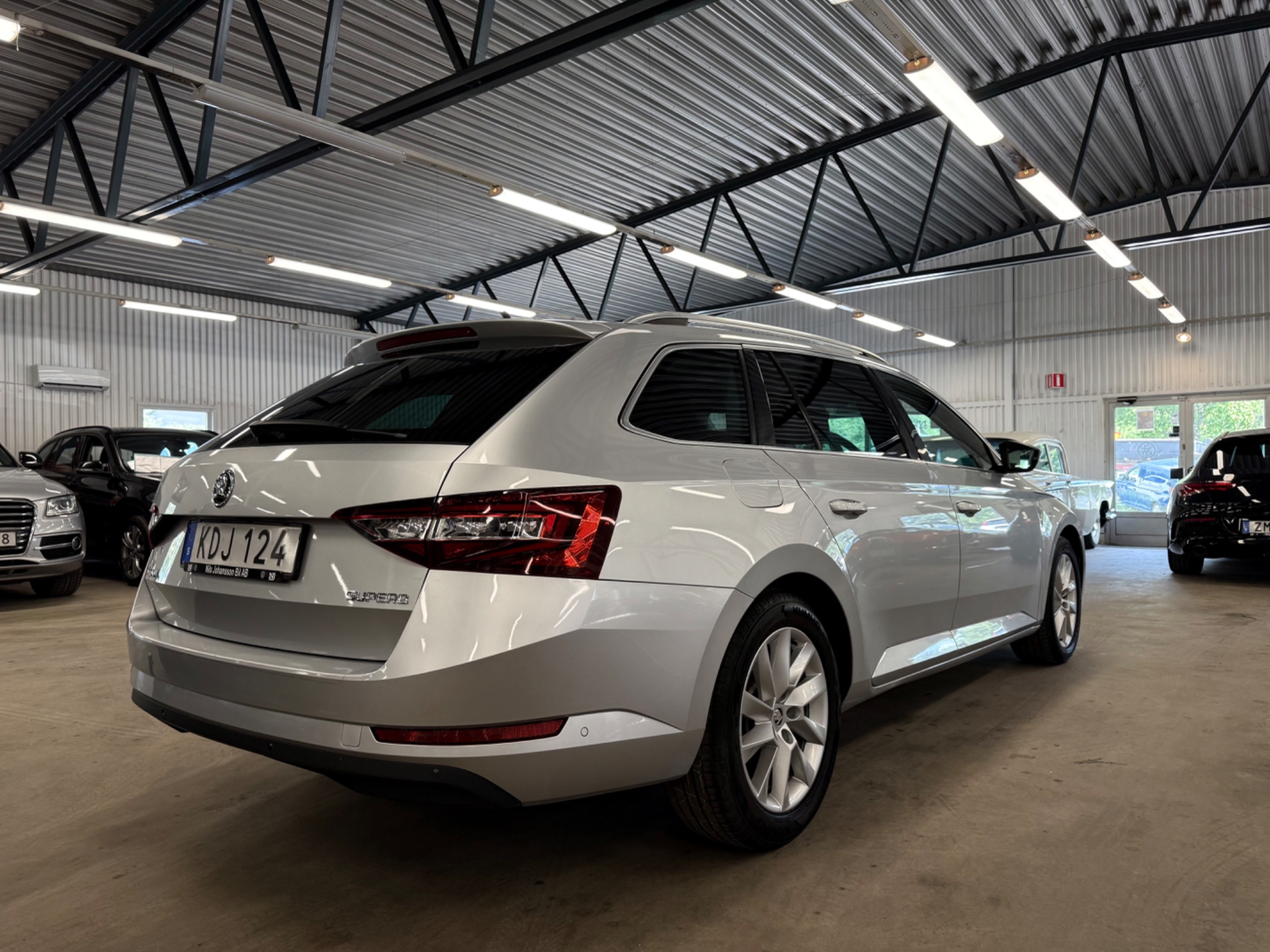Skoda Superb 2016, bild 4/41