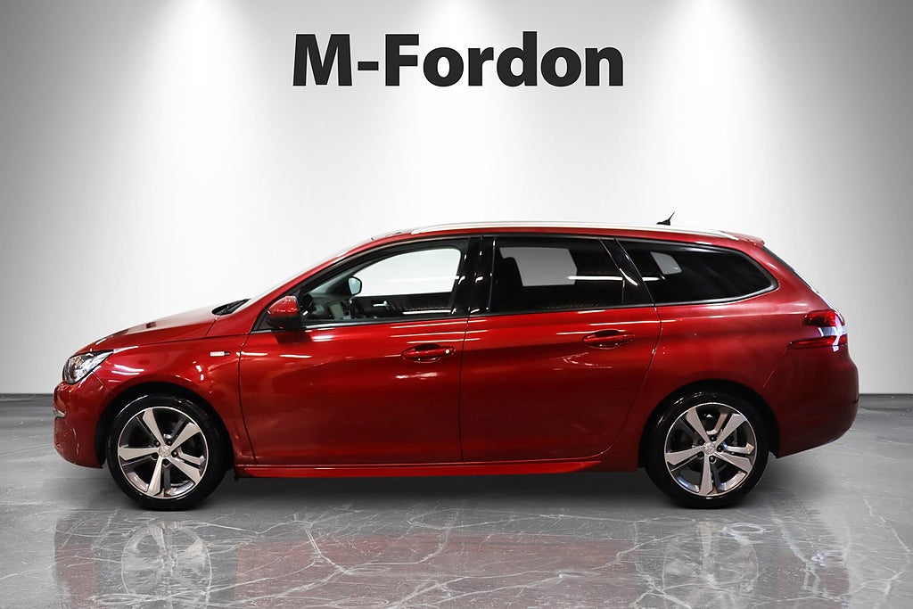 Peugeot 308 SW 1,2 Puretech 130 Aut / Style / Panorama / Navi