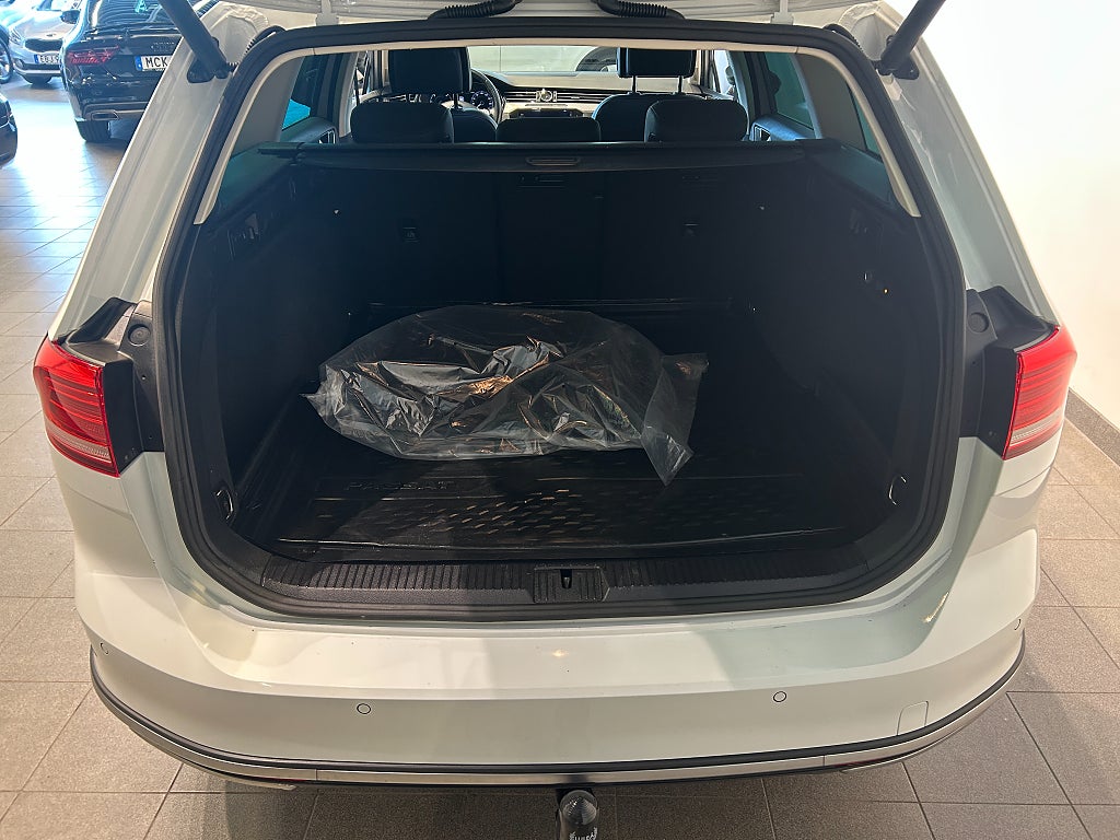 Volkswagen Passat Alltrack 2019 - miniatyr 9