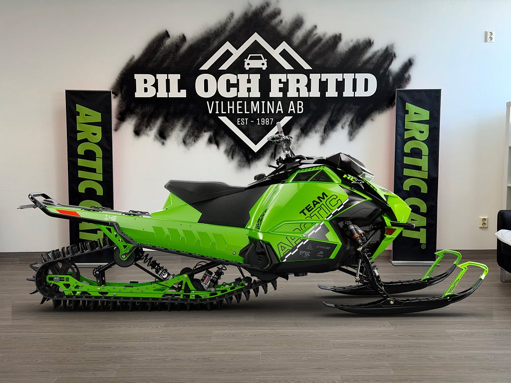 Arctic Cat HCX 858 Boka innan 20 mars