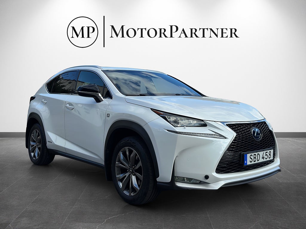 Lexus NX 300h AWD E-CVT F Sport Taklucka Navi Drag HUD Euro 6