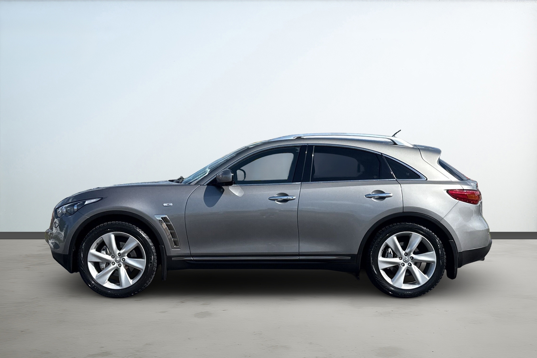 Infiniti FX30D d AWD 3.0 V6 2011, bild 2/52