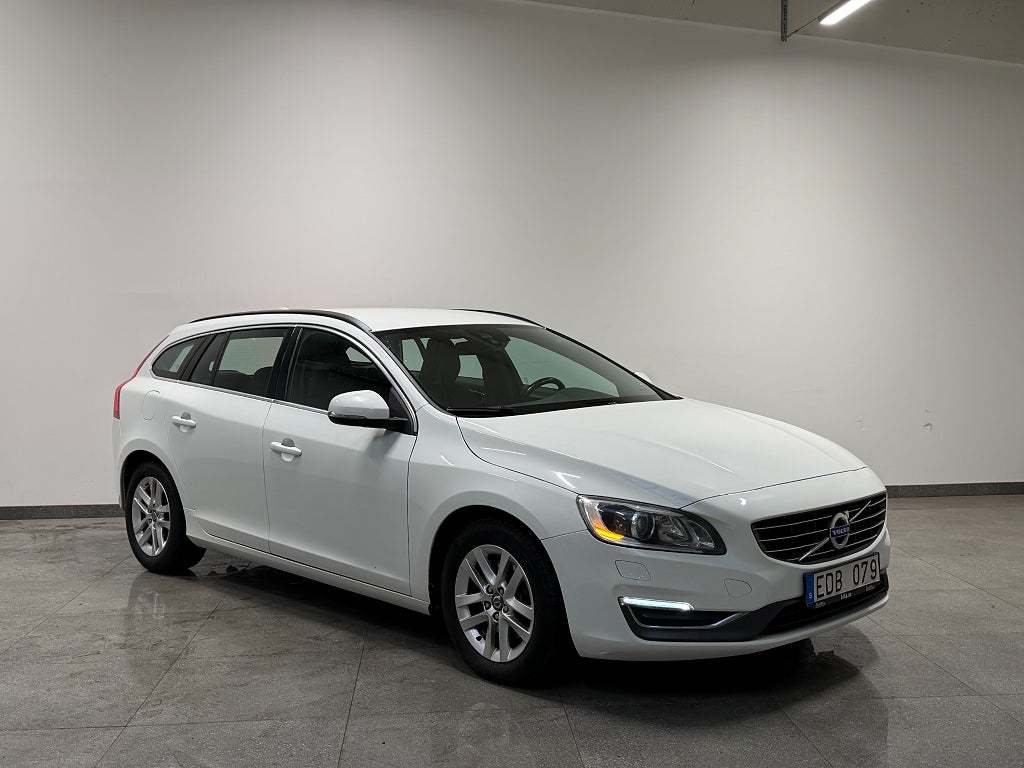 Volvo V60 D4 Automat Momentum Dragkrok Dieselvärmare Eu6