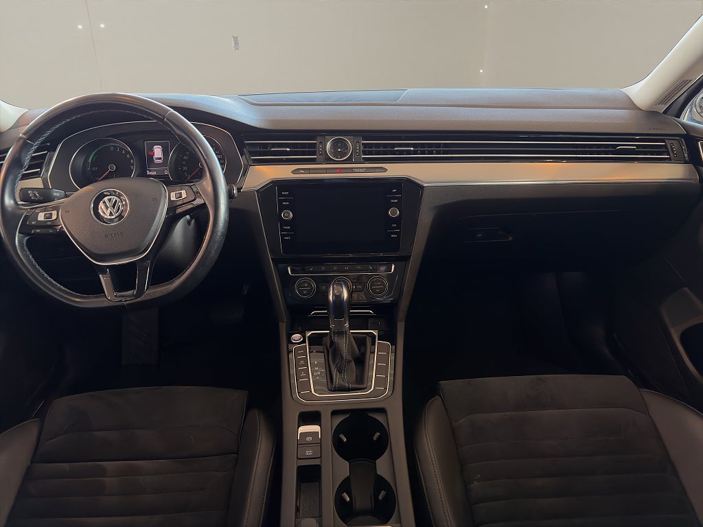 Volkswagen Passat 2019 - miniatyr 11