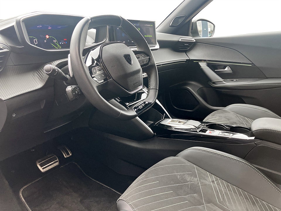Bild på Peugeot 2008 GT 1.2 PT 130hk Aut B-KAMERA CARPLAY ELSTOL