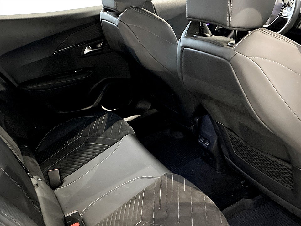 Bild på Peugeot 2008 GT Hybrid 145hk Aut B-KAMERA CARPLAY