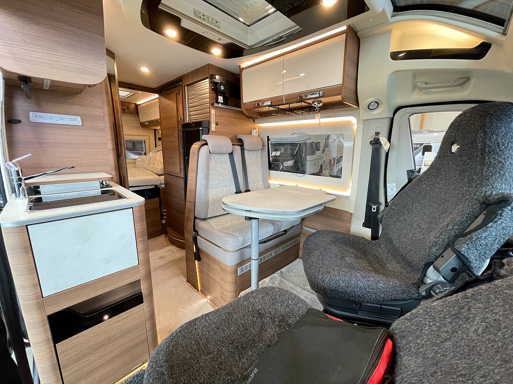 Rapido V55 140 /Solcell/Automat 160hk/En ägare/Fint skick/B-körkort - Rapido