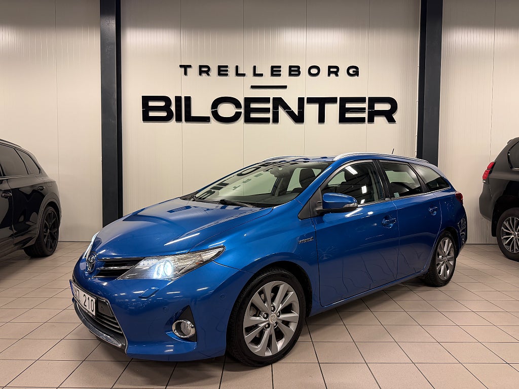 Toyota Auris Touring Sports Hybrid e-CVT Executive 136hk