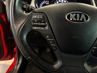 Kia Ceed cee’d1.4CVVT S&V-Hjul/Mvärm/Psens/Farthållare/Bluetooth – bild 18