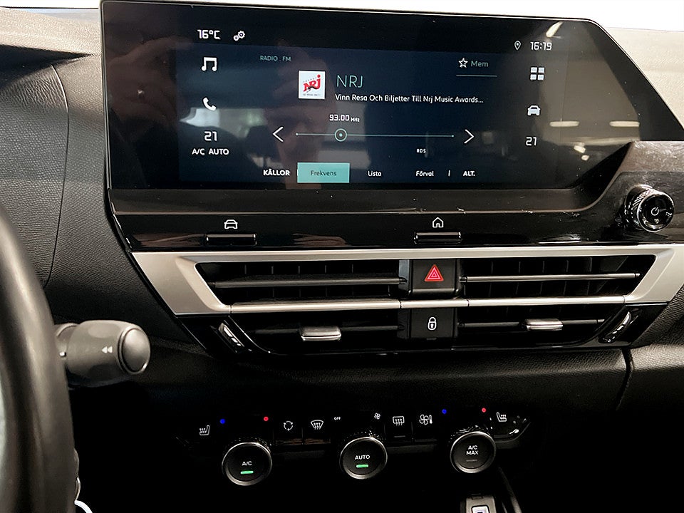 Bild på Citroen E-C4 Feel 50kWh 136hk Aut CARPLAY RATTVÄRME 