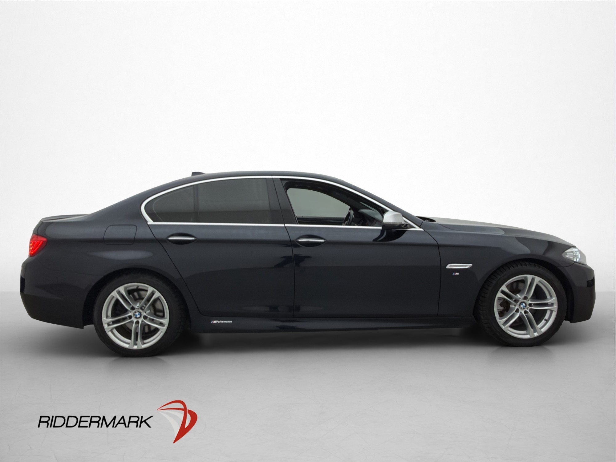 BMW 520 2016, photo 6/66