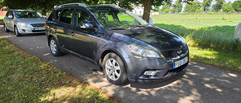Kia Ceed 1,6 Svensksåld, Dragkrok, Alu-f'lgar. 