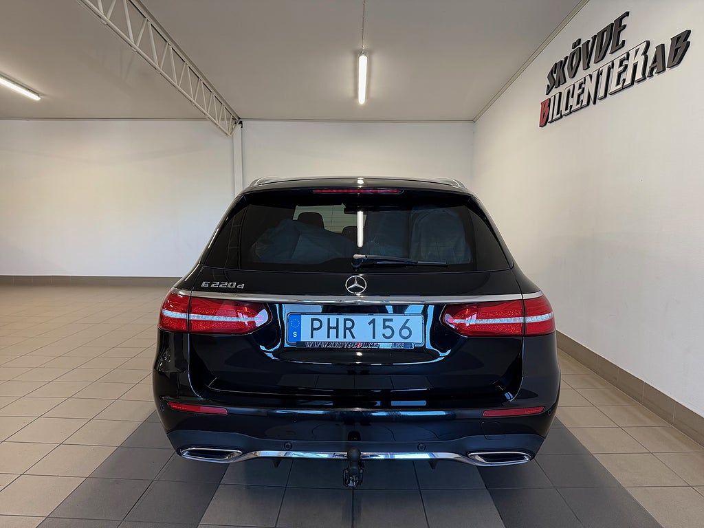 Mercedes-Benz E 2017 - miniatyr 4