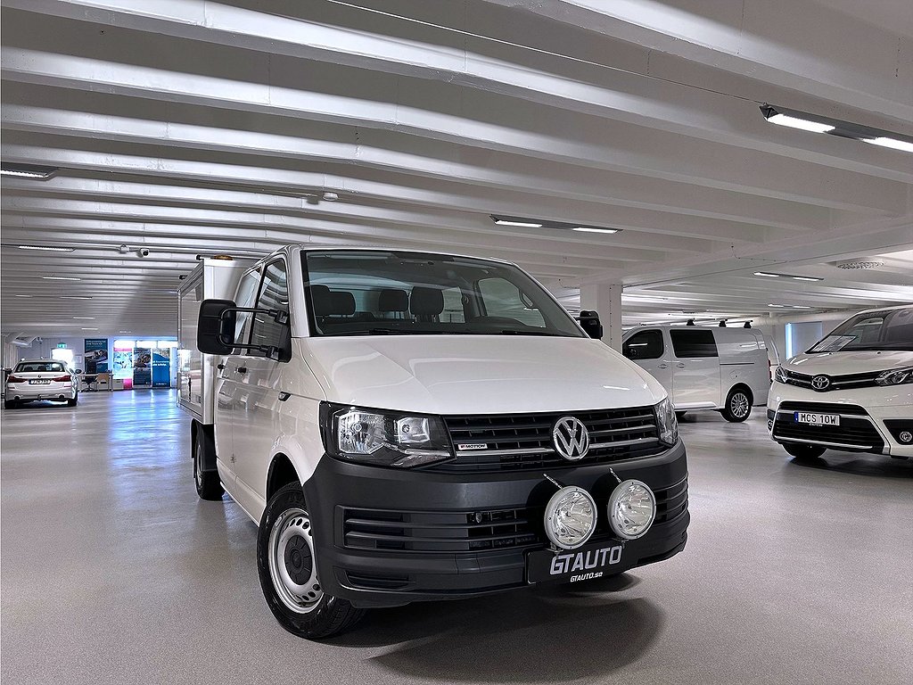 Volkswagen Transporter T6 150hk DH 5-sits 4WD Pickup Box Moms