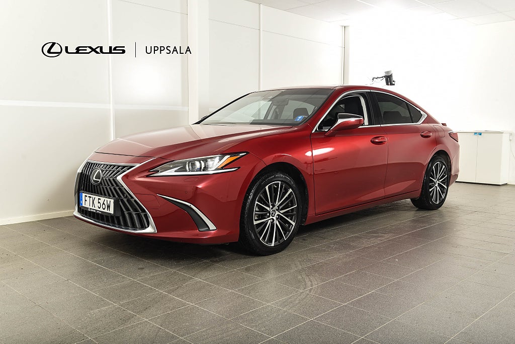 Lexus ES 300h Limited Edition Taklucka Moms