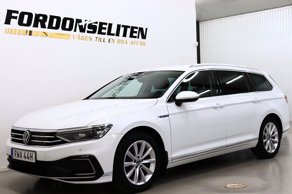 Volkswagen Passat GTE 1.4 TSI Värmare Navi B-kamera CarPlay Drag 218hk