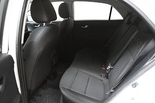 Halvkombi Kia Rio 21 av 22