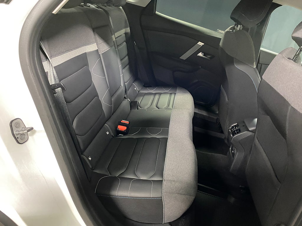 Bild på Citroën C4 X SHINE 1.2 PureTech 130hk AUT