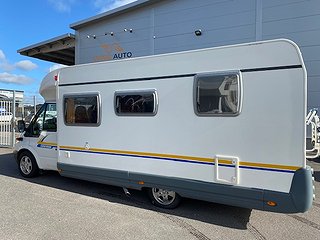 Husbil-halvintegrerad Eura Mobil 672 SB 2 av 17