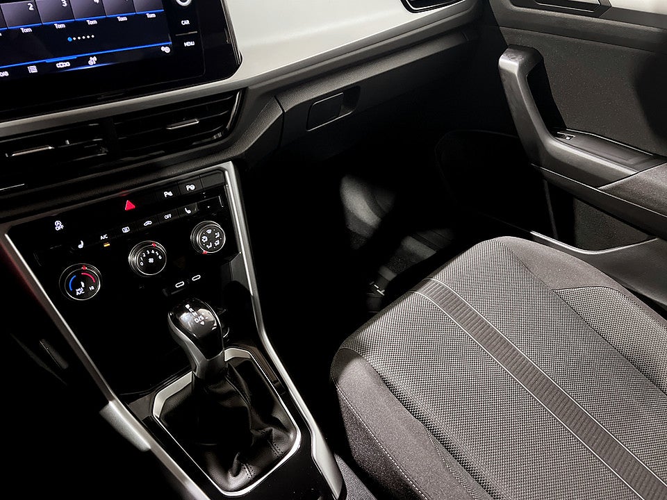 Bild på Volkswagen T-Roc Base 1.5 TSI 150hk Aut - CARPLAY, P-SENSORER