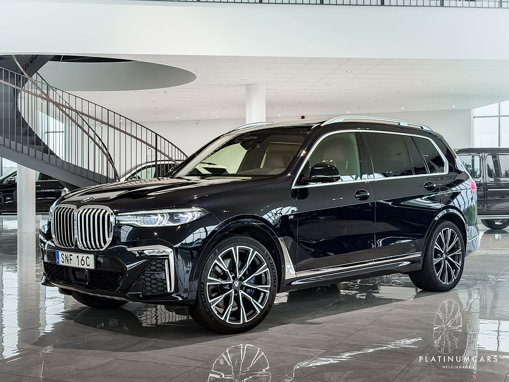 BMW X7 xDrive30d M Sport / Individual / B&W / Sky Lounge 