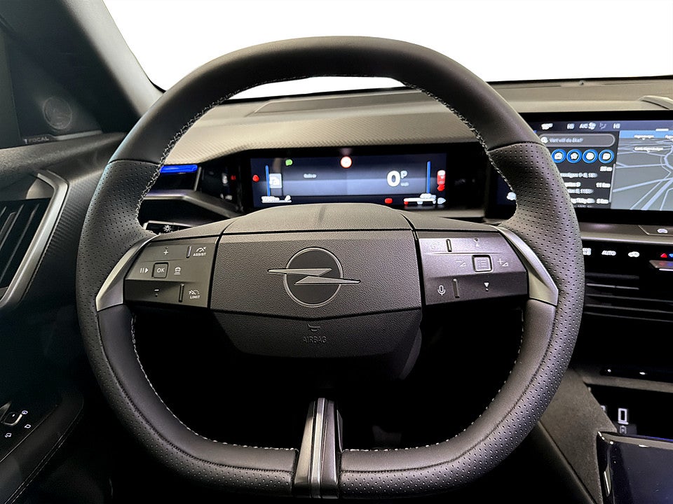 Bild på Opel Grandland Ultimate Hybrid 145hk Aut B-KAMERA PANO SKINN