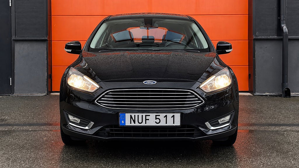Ford Focus Kombi 1.0 Titanium | Vinterhjul | 1 ägare