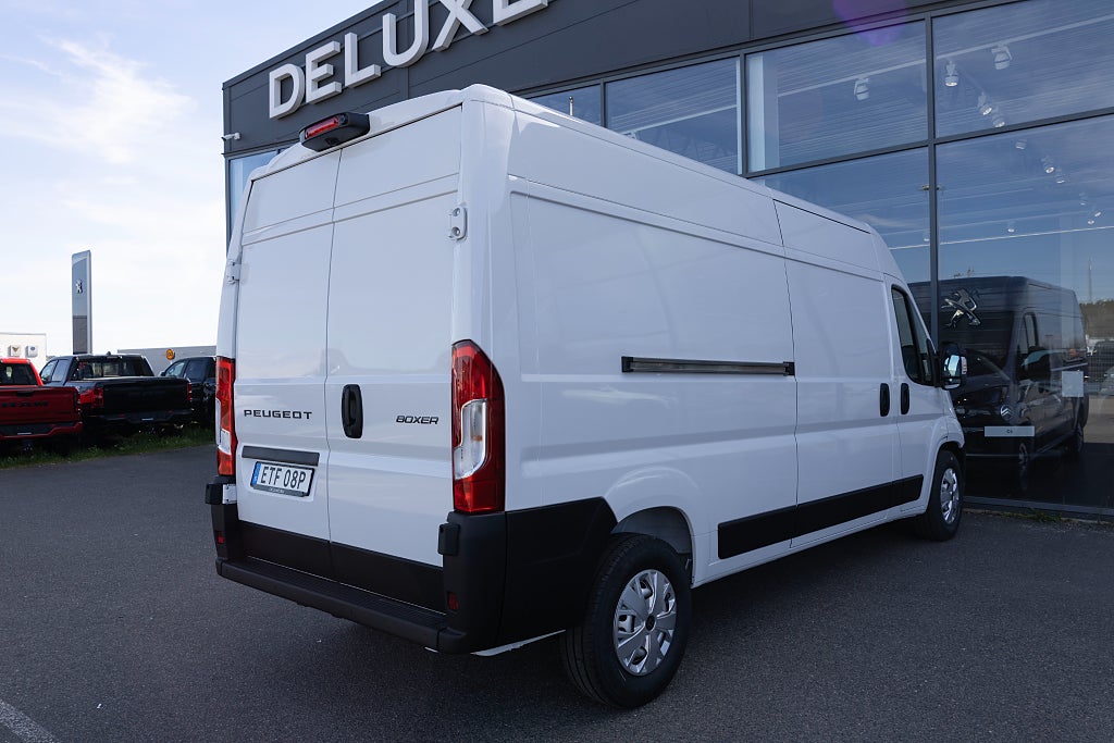 Peugeot Boxer Skåpbil 335 2.2 140 hk BlueHDi  L3H2 *DEMO*