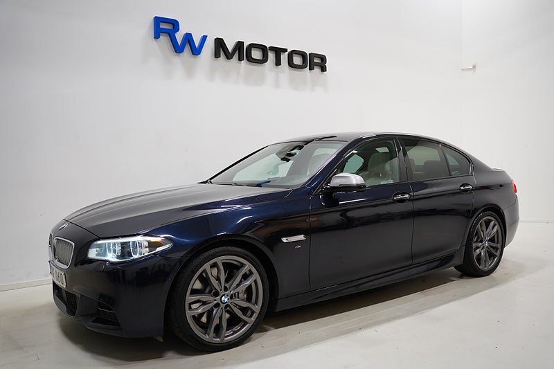 Sedan BMW M550d 1 av 32