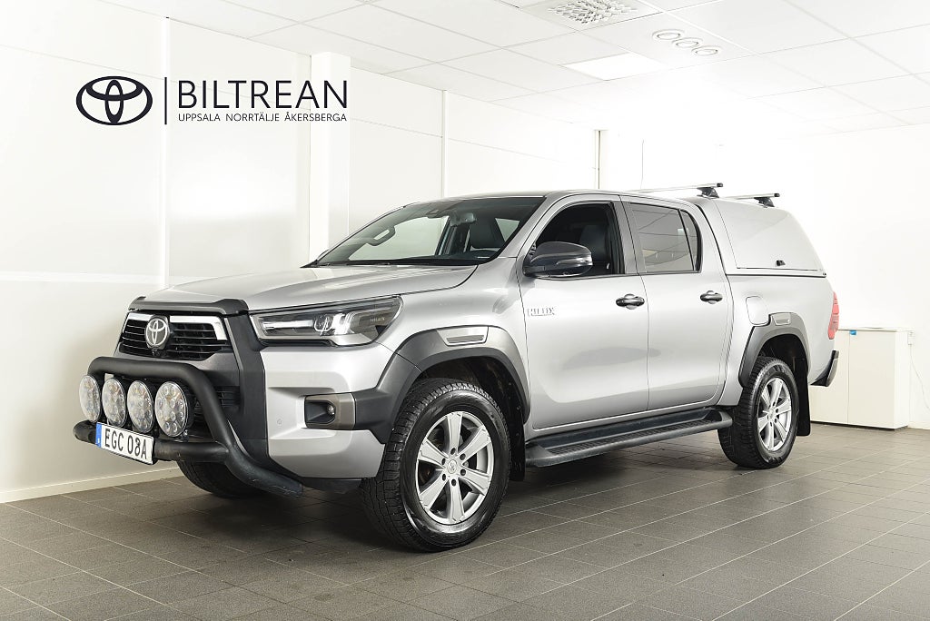 Toyota Hilux D-Cab 2.8 4WD Invincible Drag JBL Skinn Moms