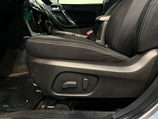 Subaru Forester 2.0 4WD Lineartronic Kamera Drag Rattvärme S/V-hjul – bild 19