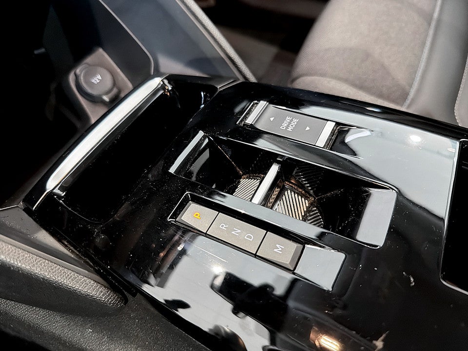 Bild på Citroën C4-X Shine 1.2 PT 130 Aut B-KAMERA NAVI