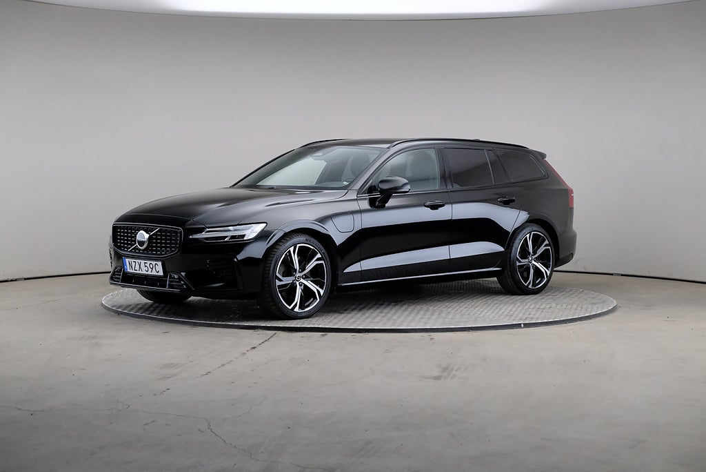 Volvo V60 Recharge T6 AWD 350hk Plus Dark Läder
