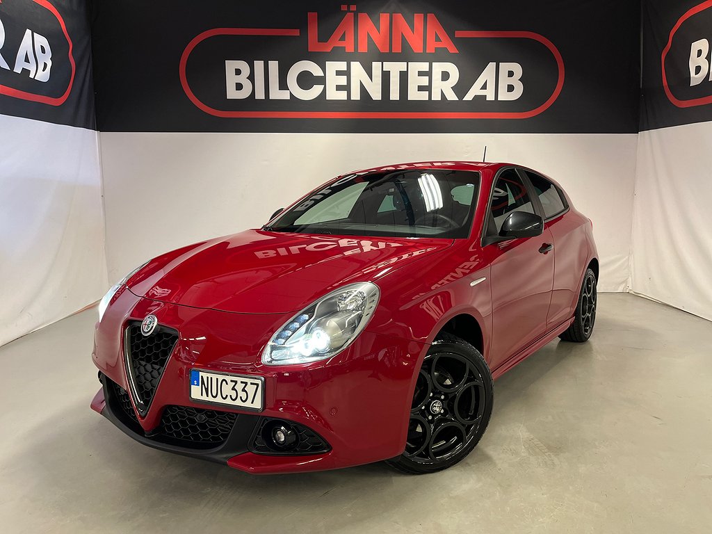 Alfa Romeo Giulietta 1.4 TB 16V Backkamera PDC Låg års 18"