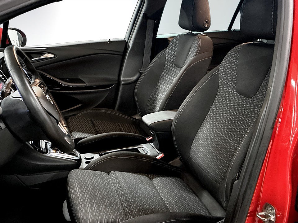 Bild på Opel Astra Dynamic Sports Tourer 1.6 DIT 200hk Aut NAVI
