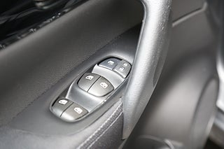 SUV Nissan Qashqai 12 av 28