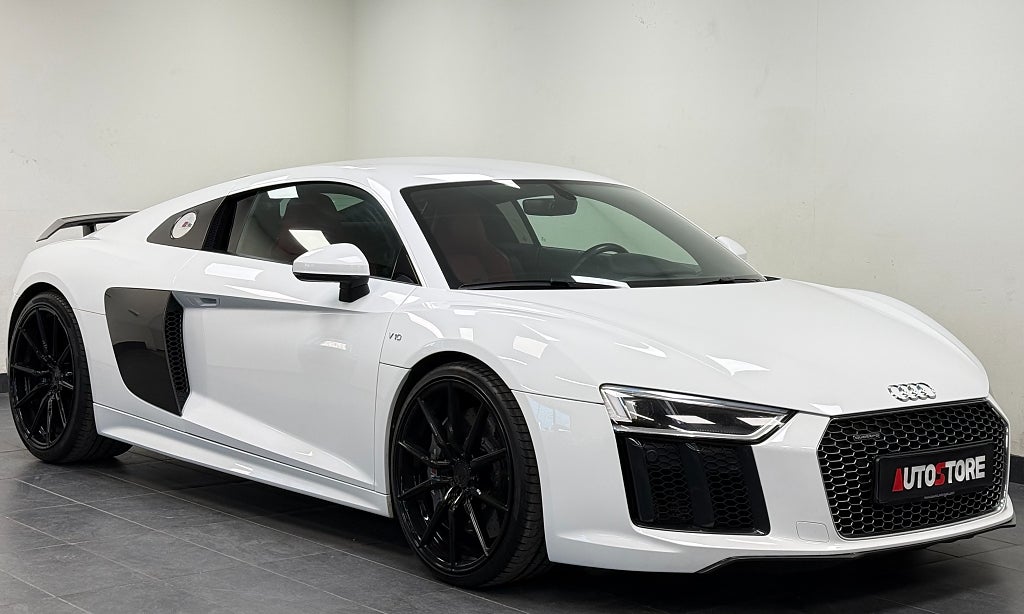 Audi R8 V10 plus 5.2 V10 FSI Q *Carbon*B&O*Laser*Titan