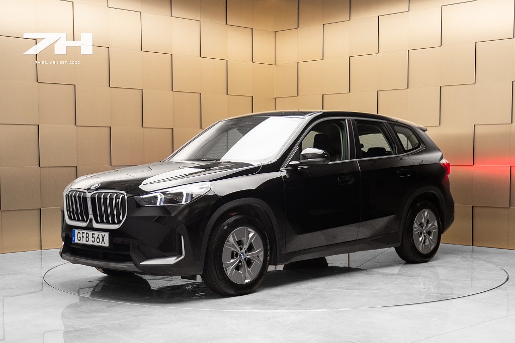 BMW X1 i xDrive30 / Innovation Edition / 360° / HuD / 
